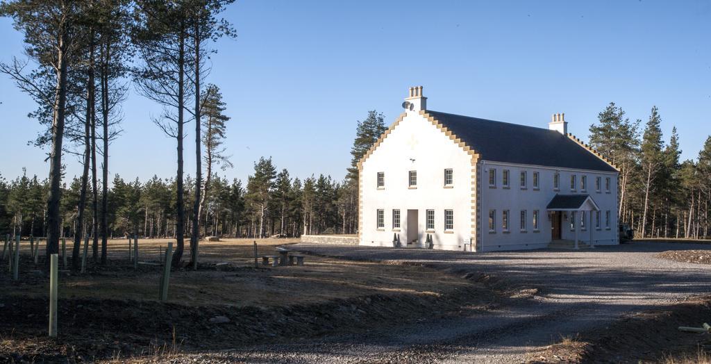 Dinichean House Bed & Breakfast Daviot  Exterior photo
